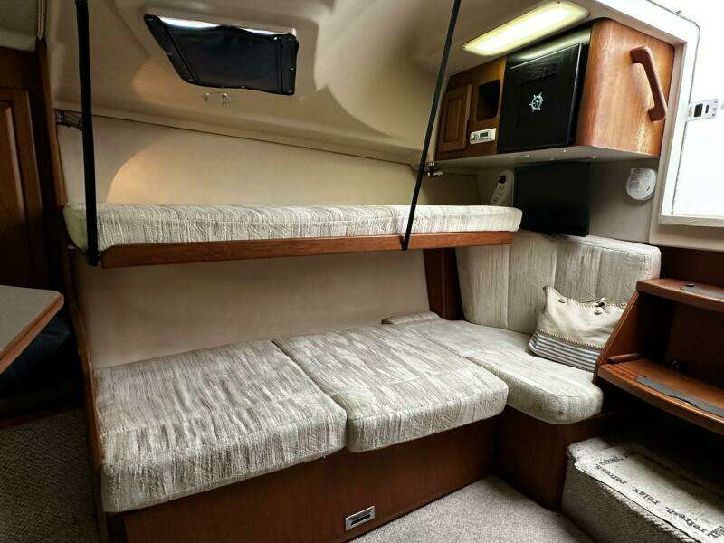 Four Play 35ft Luhrs Yacht For Sale