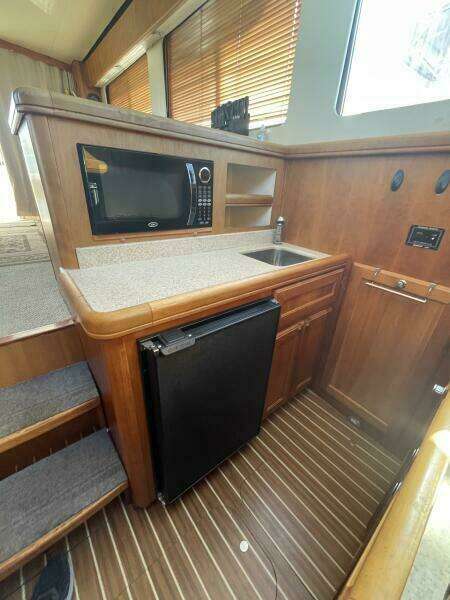 Knot Tied Down 34ft Mainship Yacht For Sale