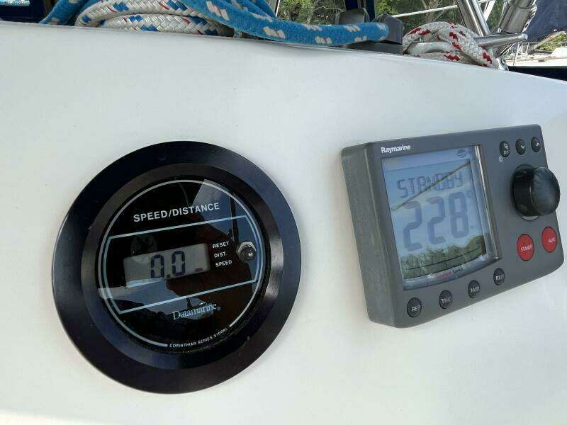 Outlaw 34ft Sabre Yacht For Sale