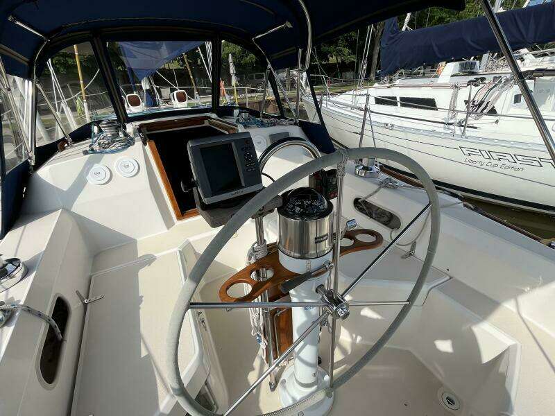 Outlaw 34ft Sabre Yacht For Sale