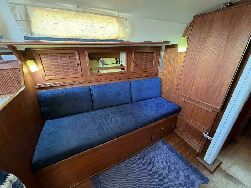 Outlaw 34ft Sabre Yacht For Sale
