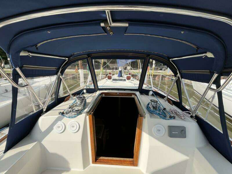 Outlaw 34ft Sabre Yacht For Sale