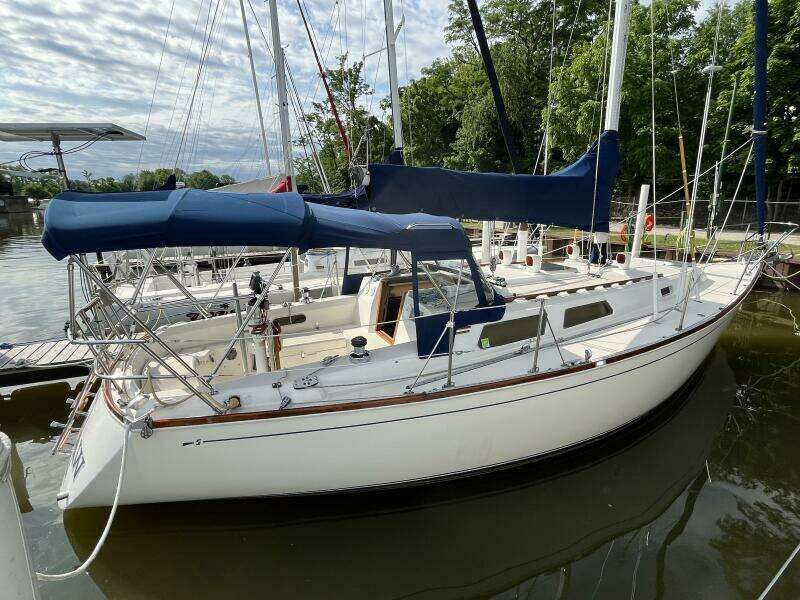 Outlaw 34ft Sabre Yacht For Sale
