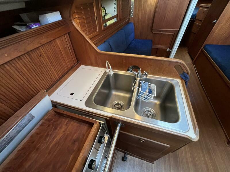 34' 1988 Sabre 34 MkII