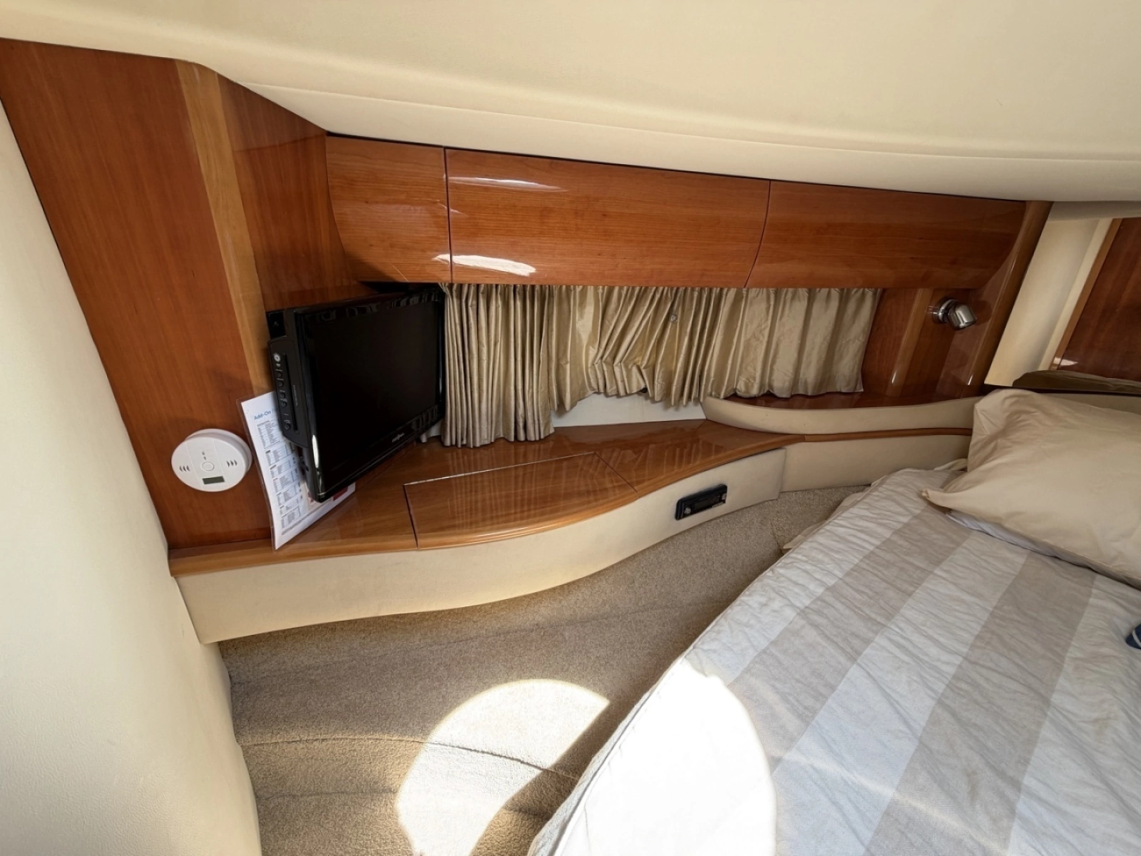 2001 Viking Sport Cruisers V65 Express