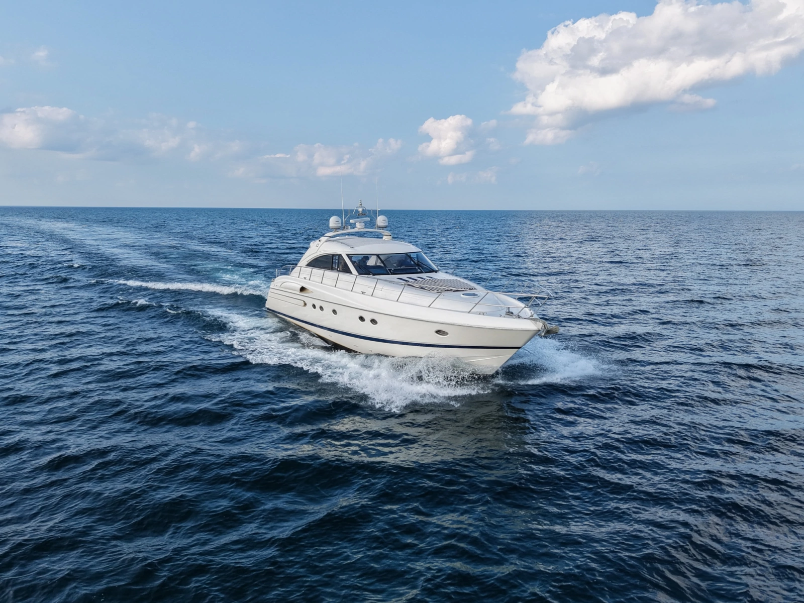 2001 Viking Sport Cruisers V65 Express