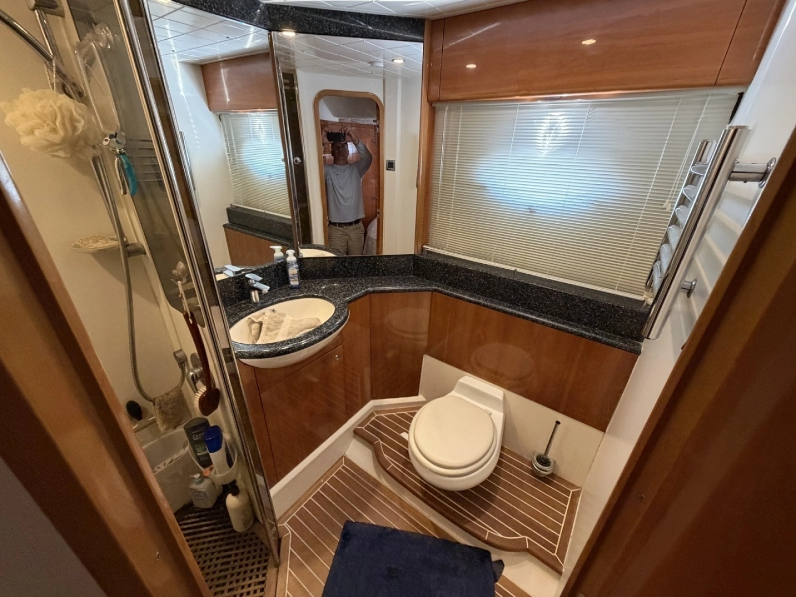 2001 Viking Sport Cruisers V65 Express