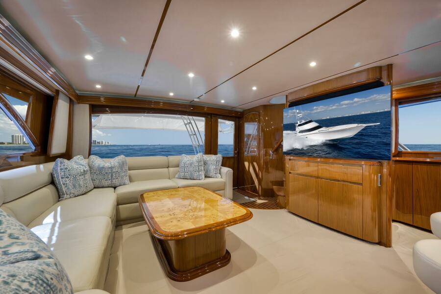 76' 2011 Viking 76 Enclosed Bridge