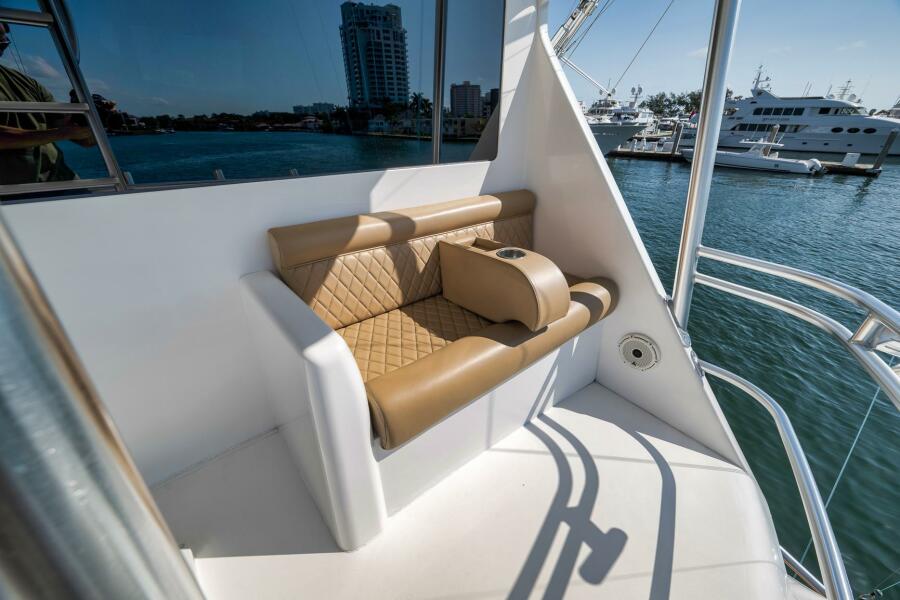 76' 2011 Viking 76 Enclosed Bridge