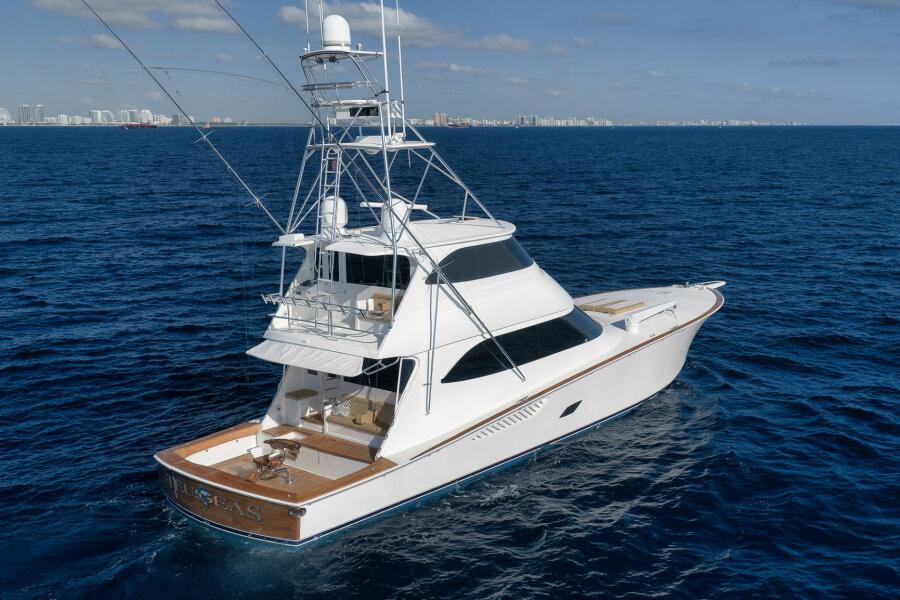 76' 2011 Viking 76 Enclosed Bridge