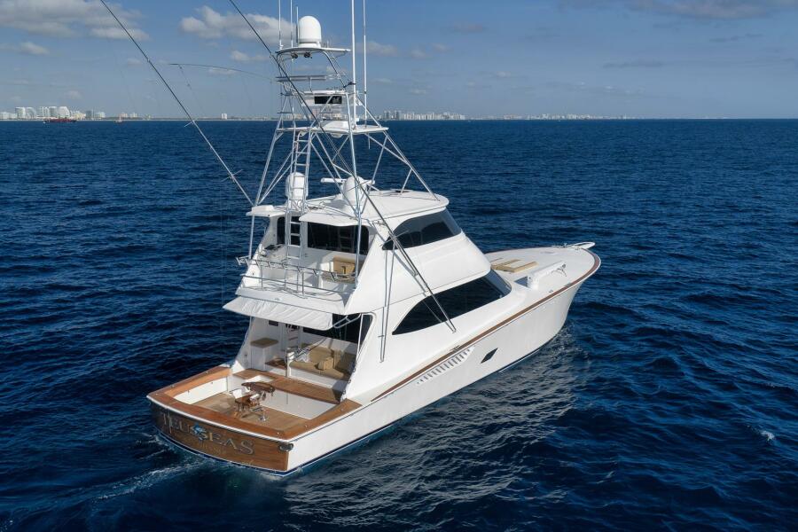 76' 2011 Viking 76 Enclosed Bridge