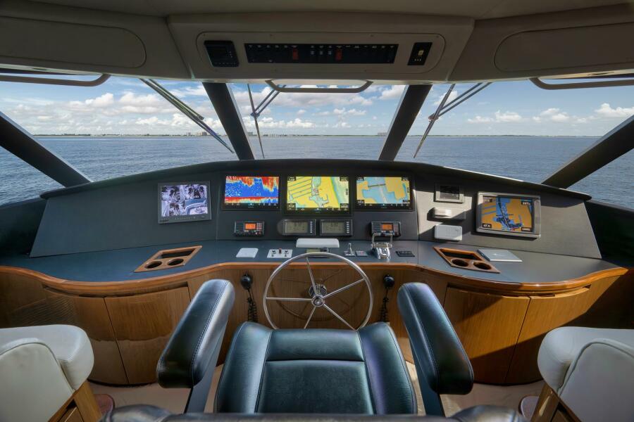 76' 2011 Viking 76 Enclosed Bridge