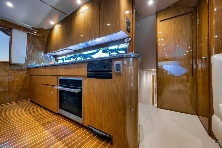 76' 2011 Viking 76 Enclosed Bridge