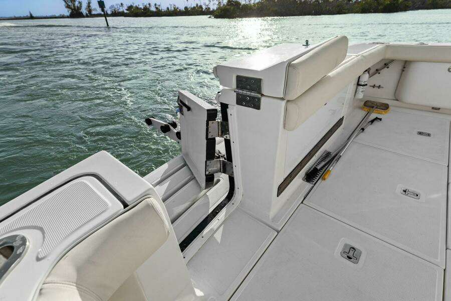2013 Tiara Yachts 3900 Convertible