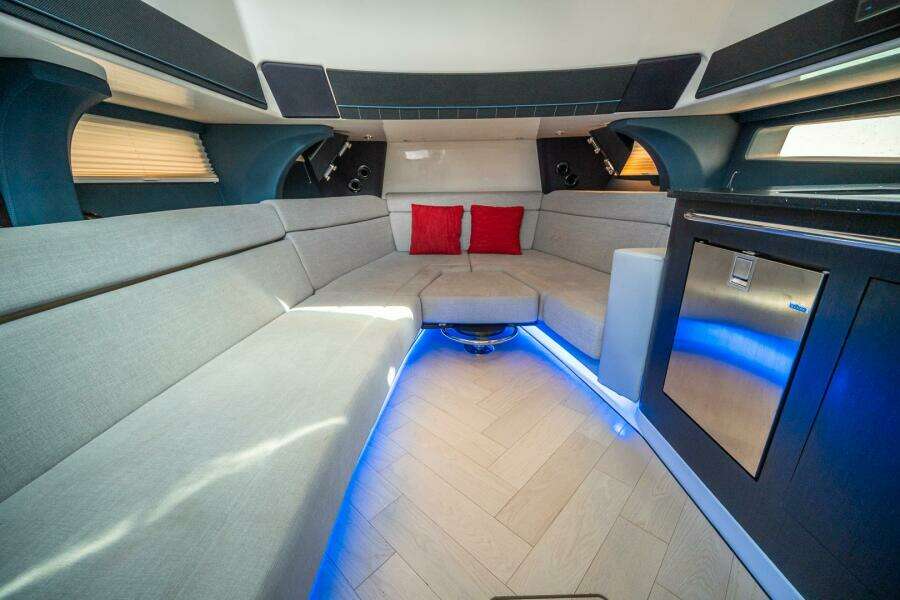 PIPE DREAM 42ft Boston Whaler Yacht For Sale