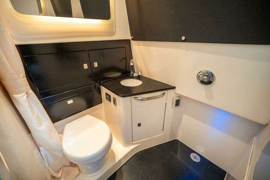 PIPE DREAM 42ft Boston Whaler Yacht For Sale