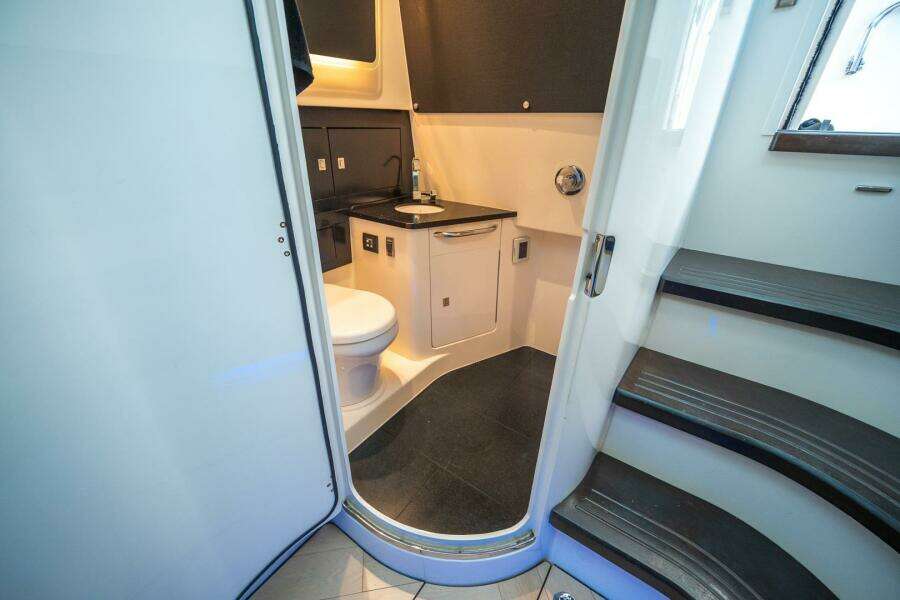 PIPE DREAM 42ft Boston Whaler Yacht For Sale