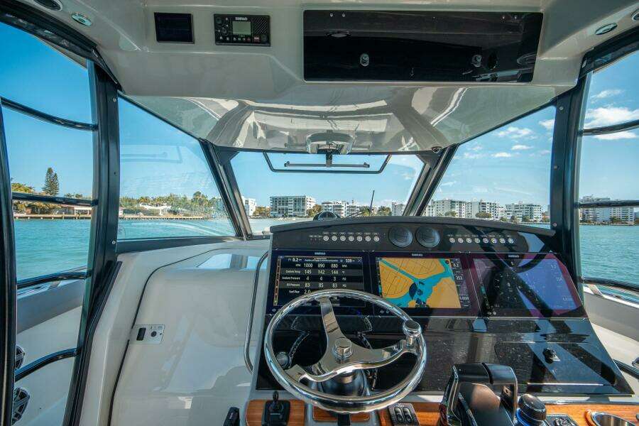 PIPE DREAM 42ft Boston Whaler Yacht For Sale