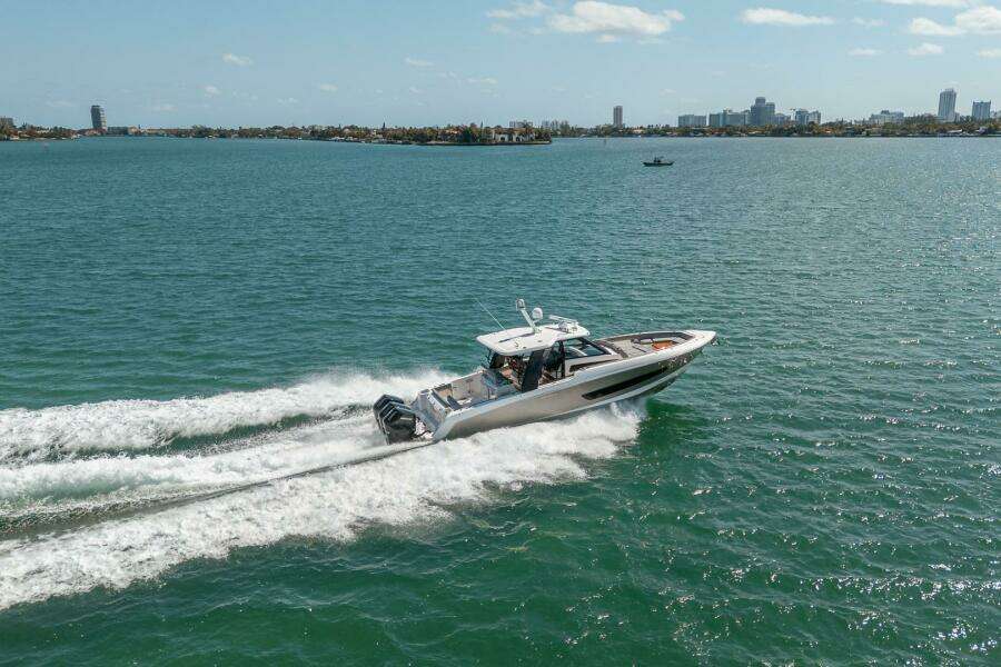 PIPE DREAM 42ft Boston Whaler Yacht For Sale