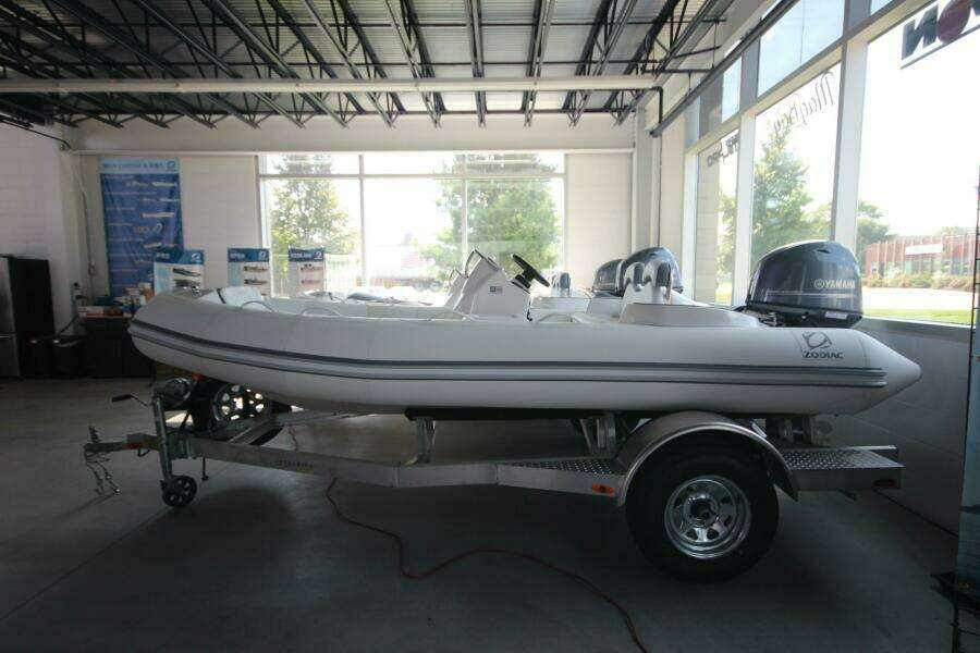 Boat Show Special Pricing 14ft Zodiac Yacht For Sale
