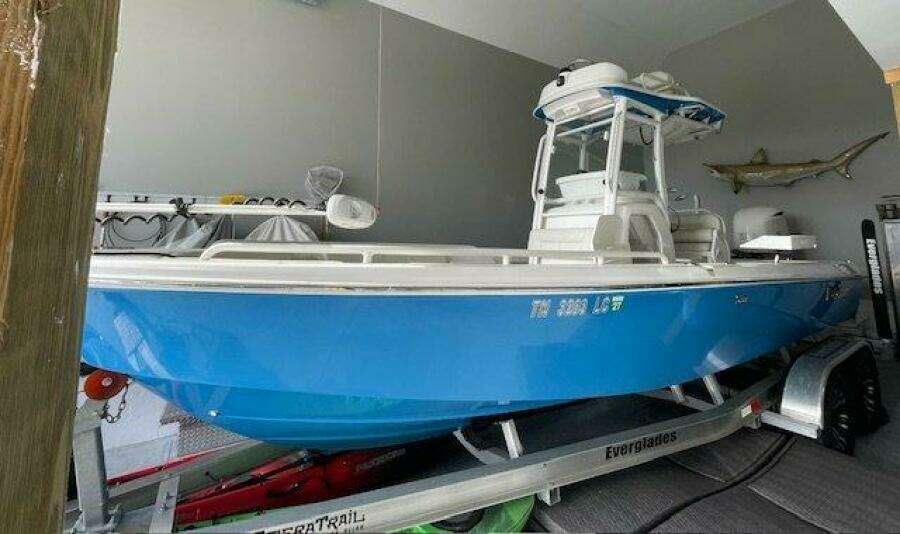 24ft Everglades Yacht For Sale