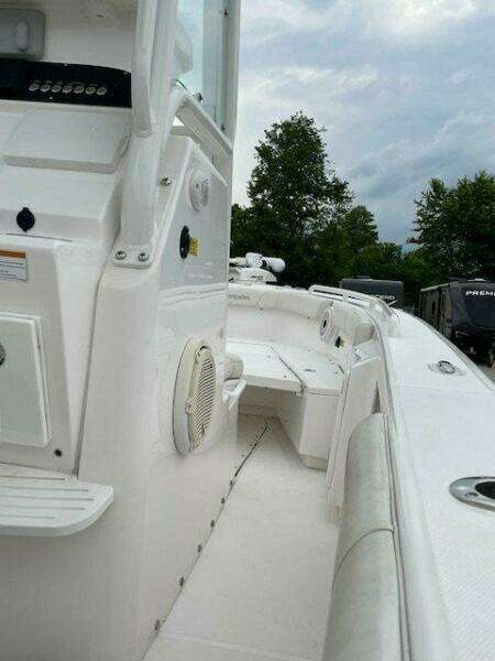 24ft Everglades Yacht For Sale