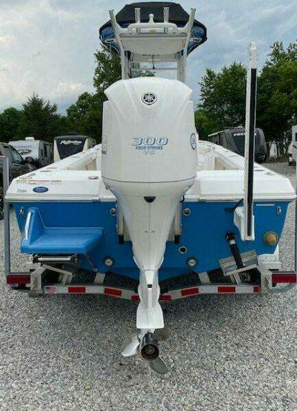 24ft Everglades Yacht For Sale