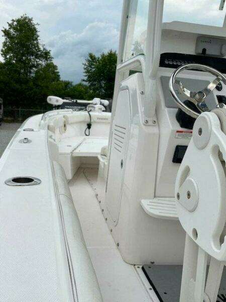 24ft Everglades Yacht For Sale