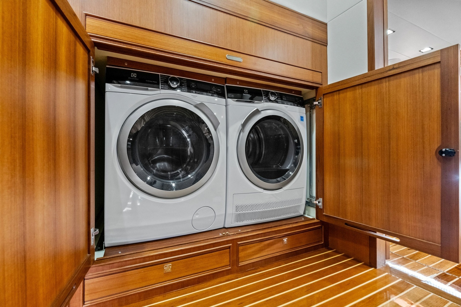 2024 Marlow 90 V - Artemis II