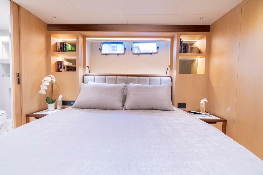 80' 2023 Horizon 80FD