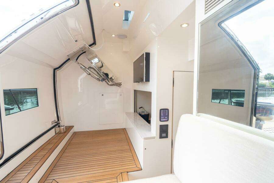 Horizon FD80 SHERI LYNN - Beach Club 