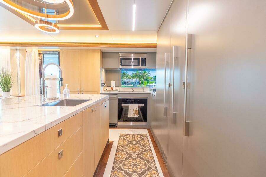 Horizon FD80 SHERI LYNN - Galley