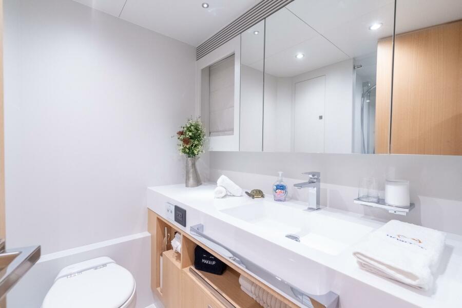 80' 2023 Horizon 80FD