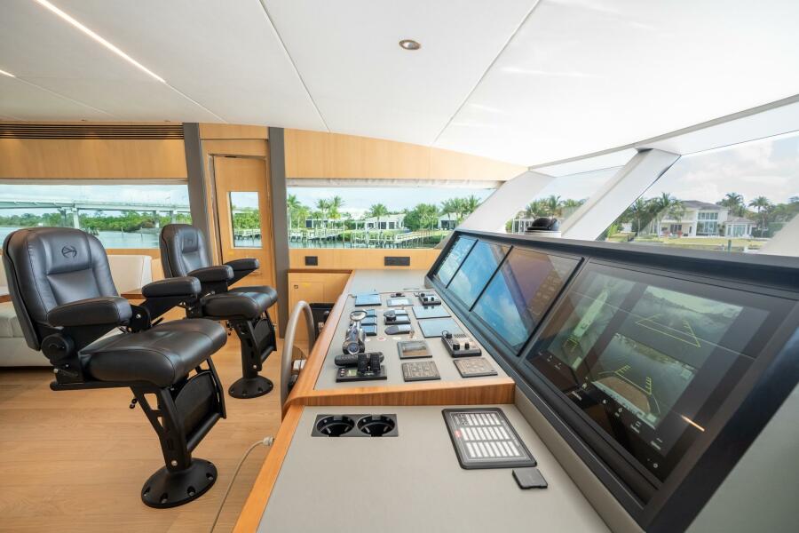 80' 2023 Horizon 80FD