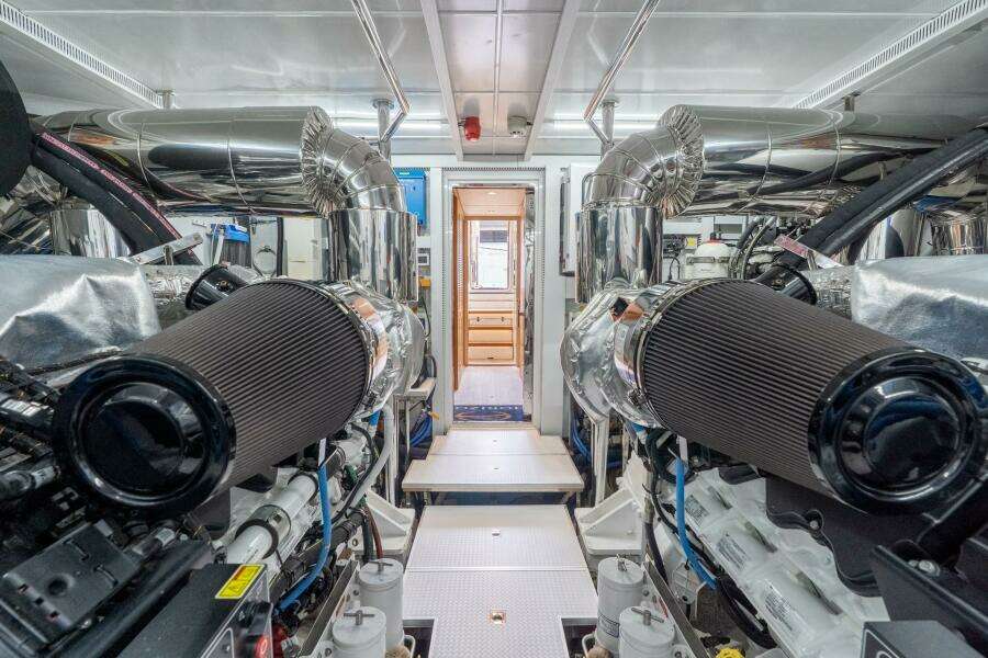 Horizon FD80 SHERI LYNN - Engine Room