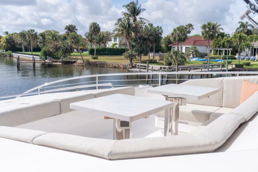 80' 2023 Horizon 80FD