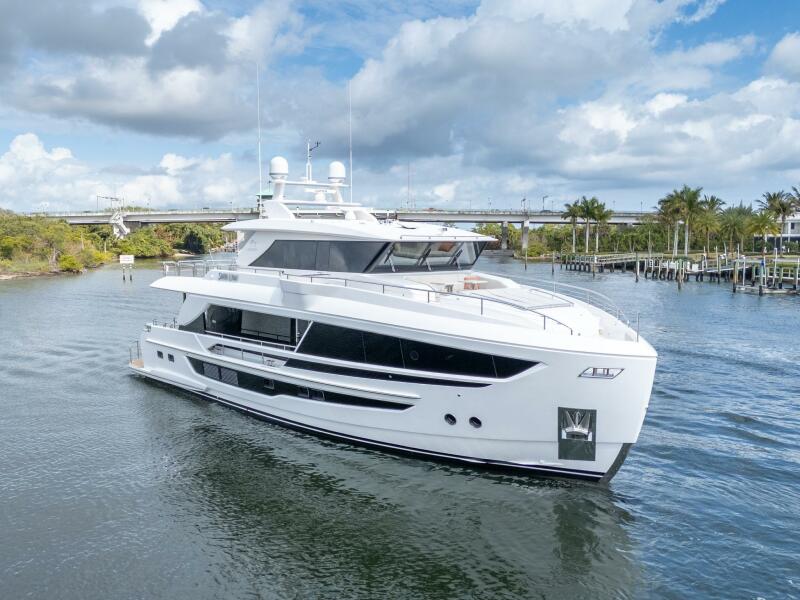 80' 2023 Horizon 80FD