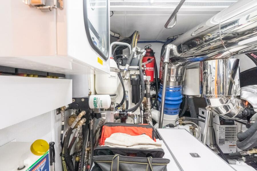 80' 2023 Horizon 80FD