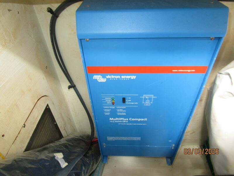 35' 1999 Beneteau Oceanis 352