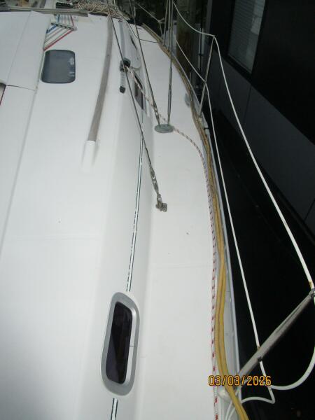 35' 1999 Beneteau Oceanis 352