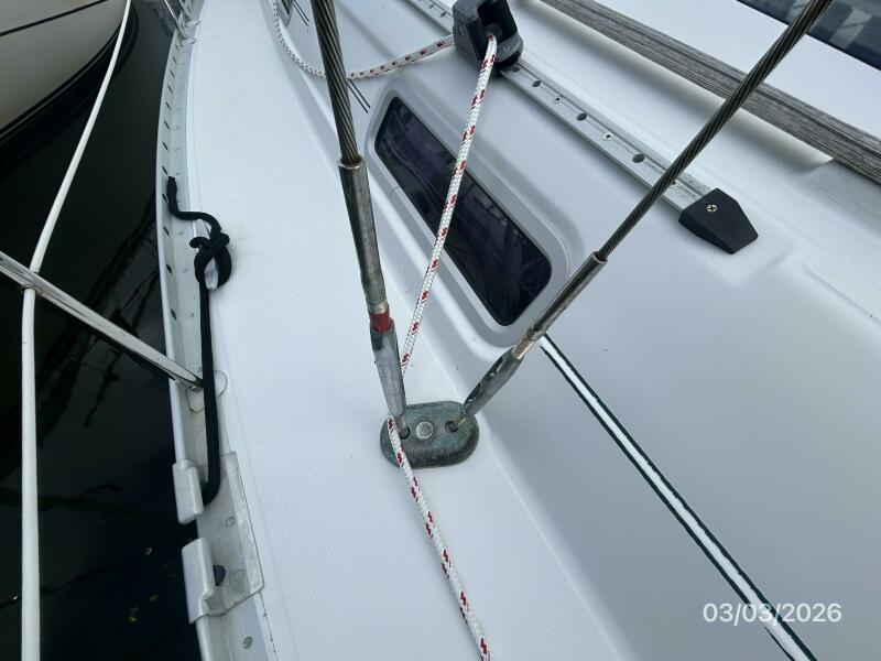 35' 1999 Beneteau Oceanis 352
