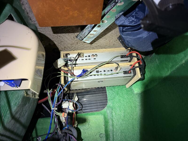 25' 2011 Bennington 2554 GCW