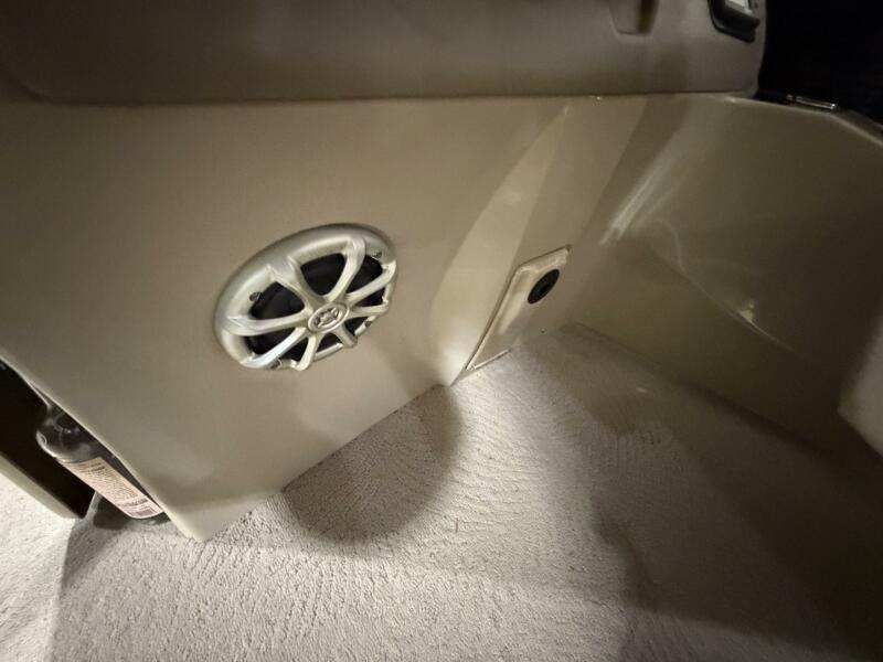 25' 2011 Bennington 2554 GCW