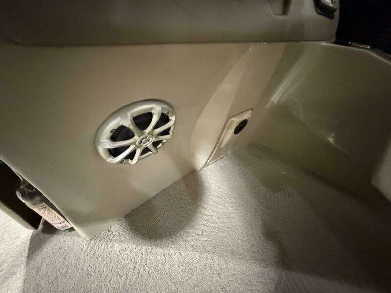 2011 Bennington 2554 GCW