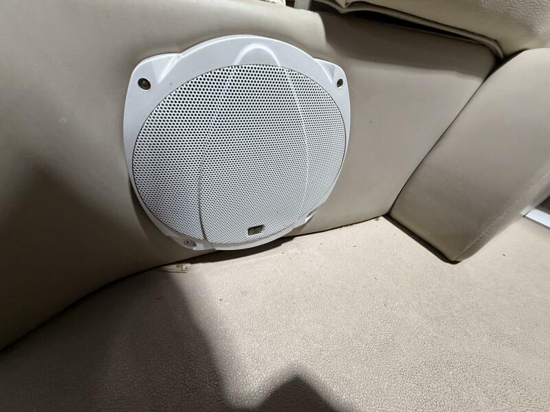 25' 2011 Bennington 2554 GCW