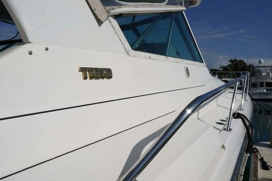 1994 Tiara Yachts 