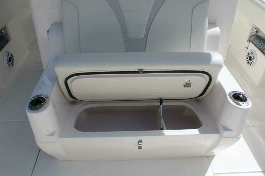 37ft SeaVee Yacht For Sale