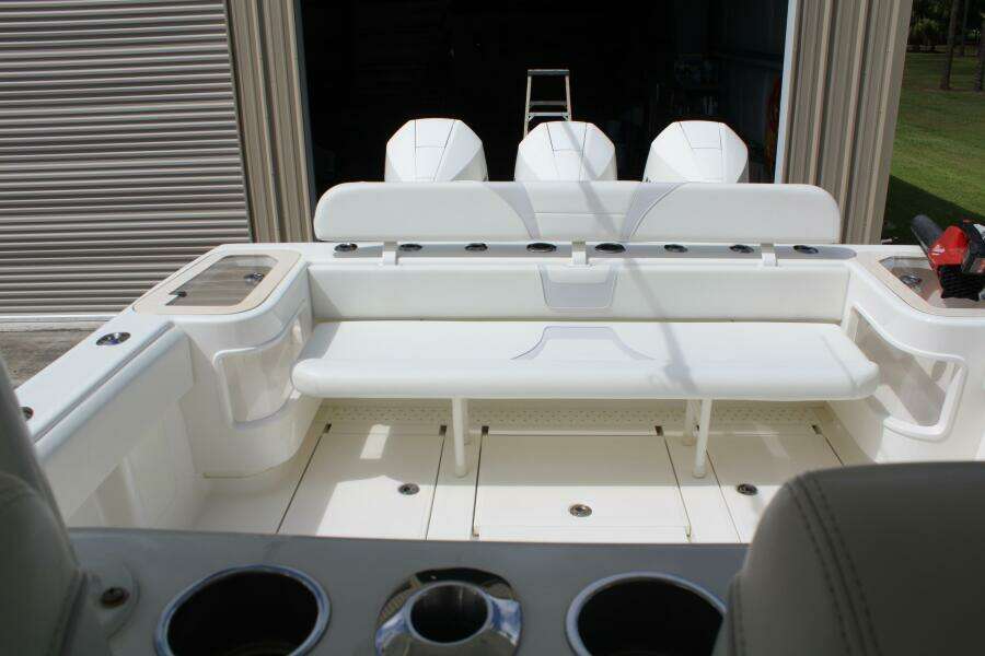 37ft SeaVee Yacht For Sale