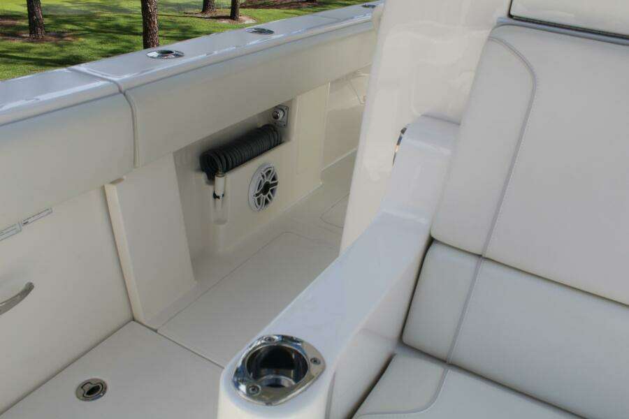 37ft SeaVee Yacht For Sale