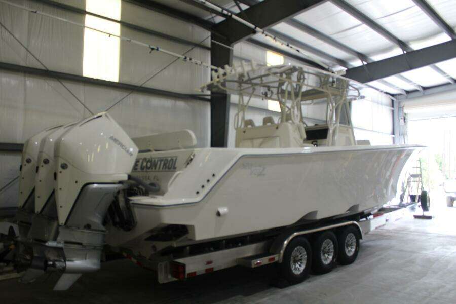 37ft SeaVee Yacht For Sale